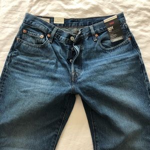 Levi’s 501 90s medium wash mid rise 29x30 NWT
